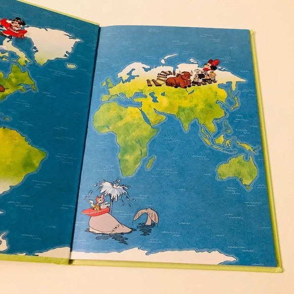 Disneys Small  World Library Home Sweet Castle and Lapland Friends Books - Picture 11 of 16